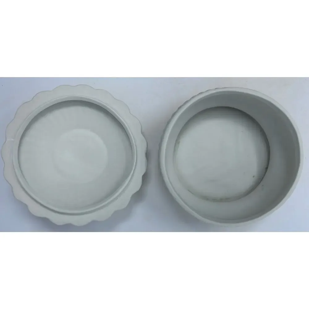 Ivory Porcelain Footed Trinket Dish with‎ Floral Decorated Lid